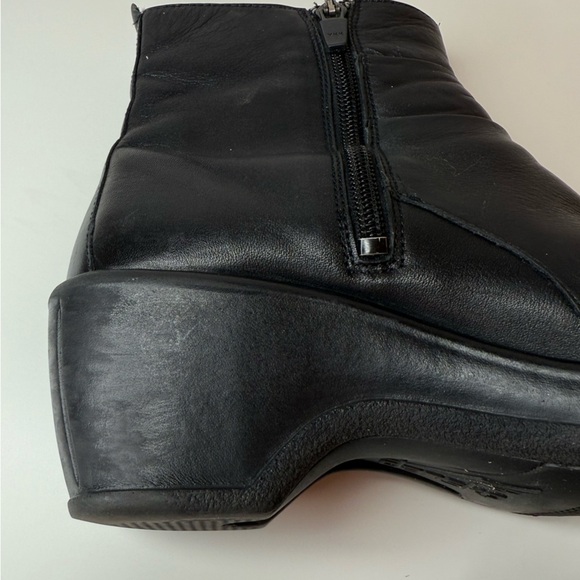 Dansko Bibi Ankle Boots Black Leather Low Heel Dual Buckle City EU 38 US 7.5/8 - Picture 16 of 16